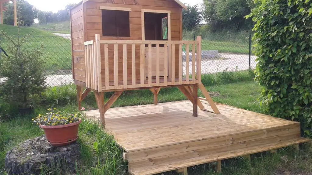 PETITE CABANE POUR LES ENFANTS,