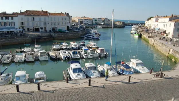 Port de Saint Martin - vue des chambres