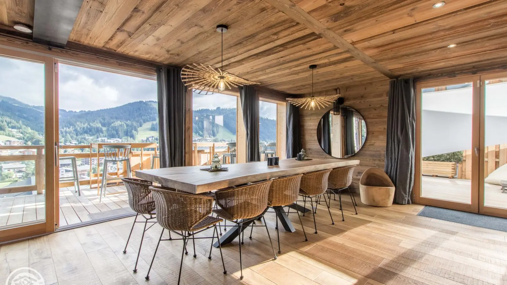 Espace repas interieur ou exterieur