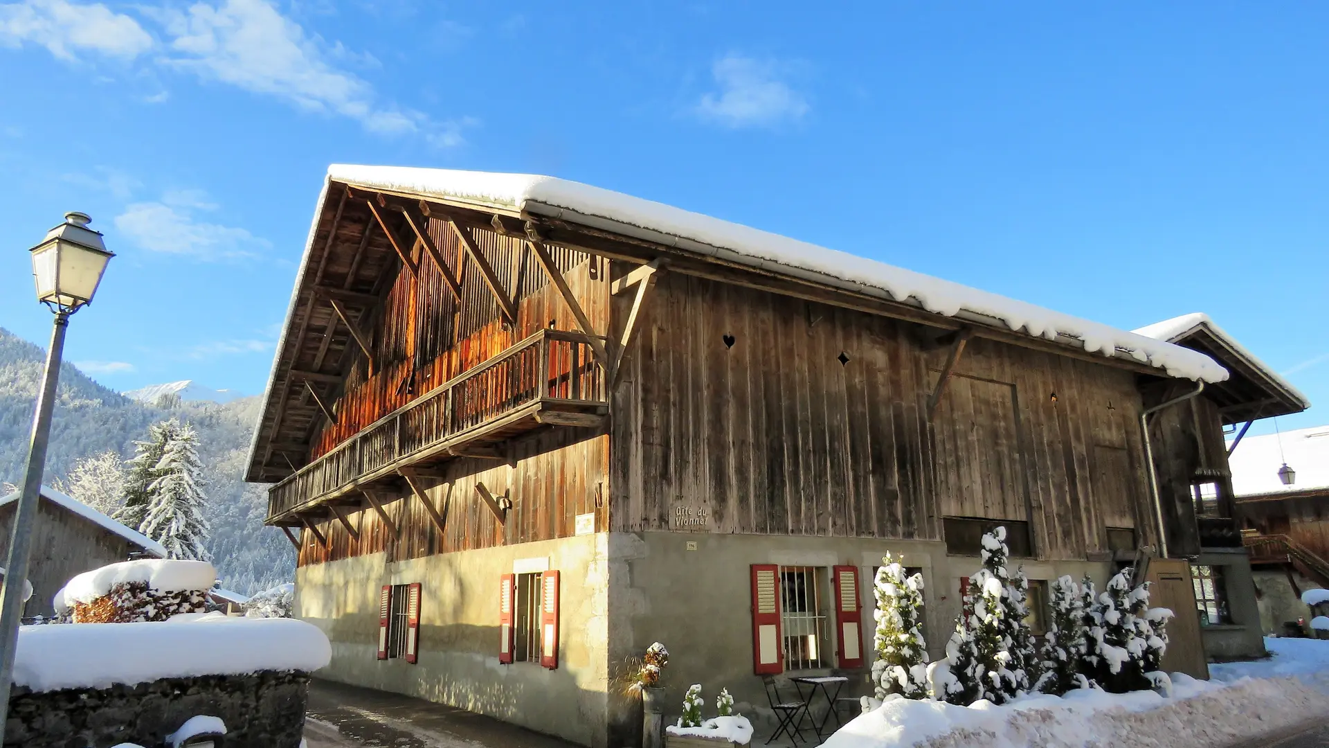 Vue sur le gite en hiver