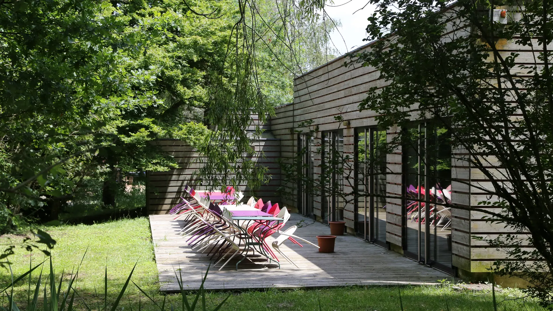 Extérieur salle Oisillon