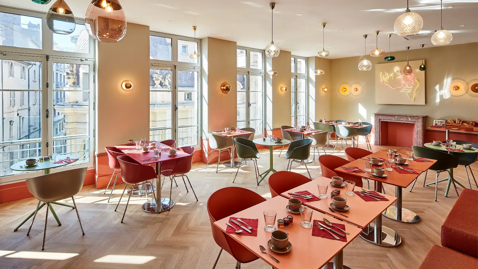 Salle petit déjeuner