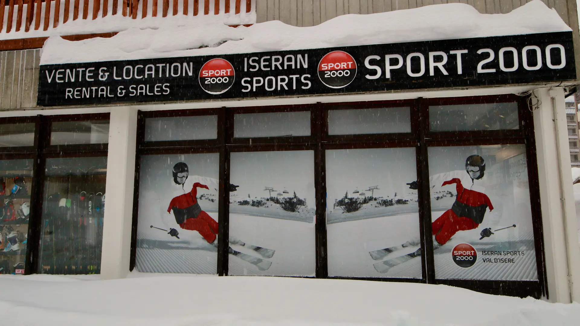 Magasin sous la poudreuse_Val d'Isère