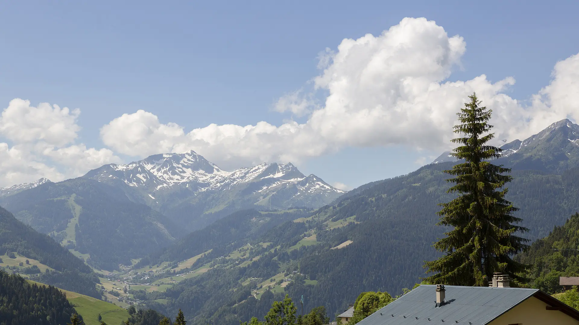 Vue sur le Grand Mont depuis la terrasse