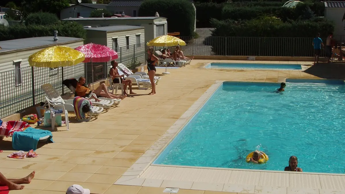 Piscine - Camping Le Serre du Lac