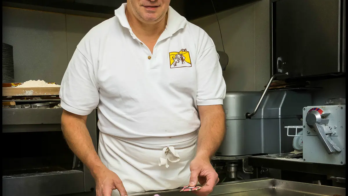 Thierry Siat, compagnon confiseur, chocolatier et pâtissier, à St Firmin en Valgaudemar