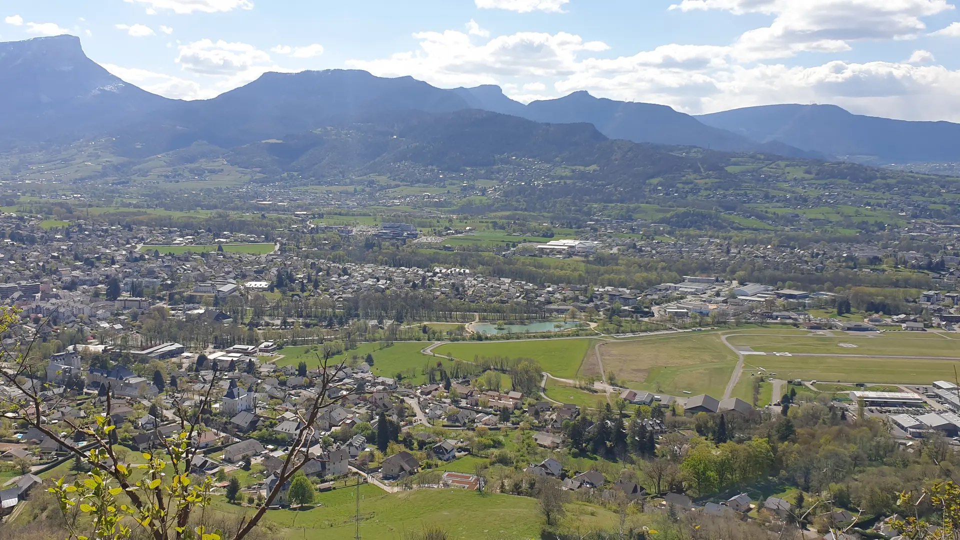 Vue sur Challes-Les-Eaux