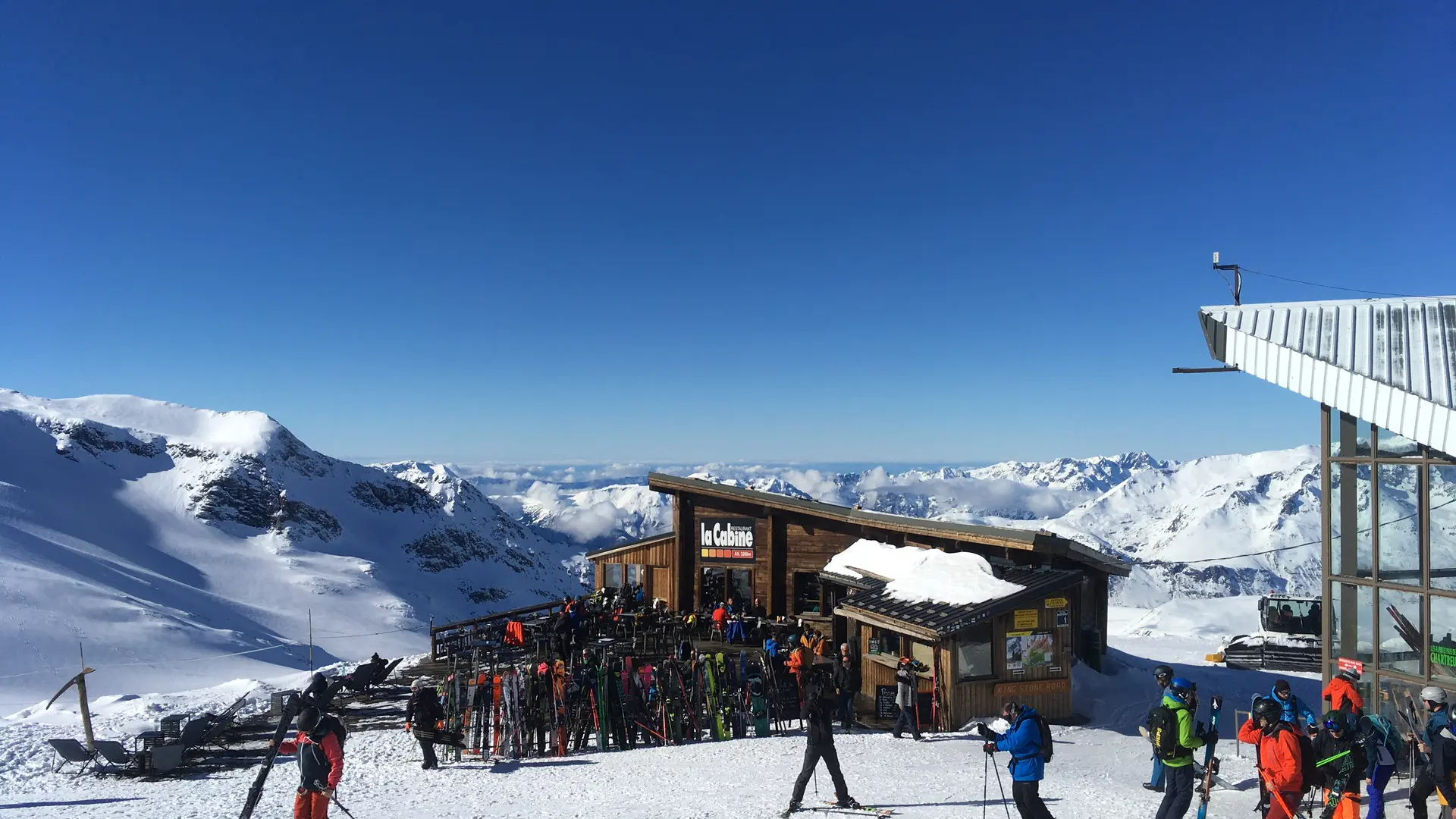 Gare des Ruillans et la Cabine de 3200 - La Grave