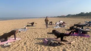 Isvari Yoga - séances d'Isabelle MELLINGER sur la plage de Châtelaillon