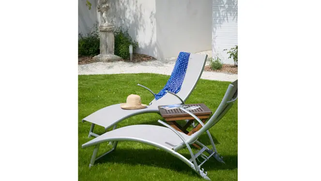 Jardin et transats