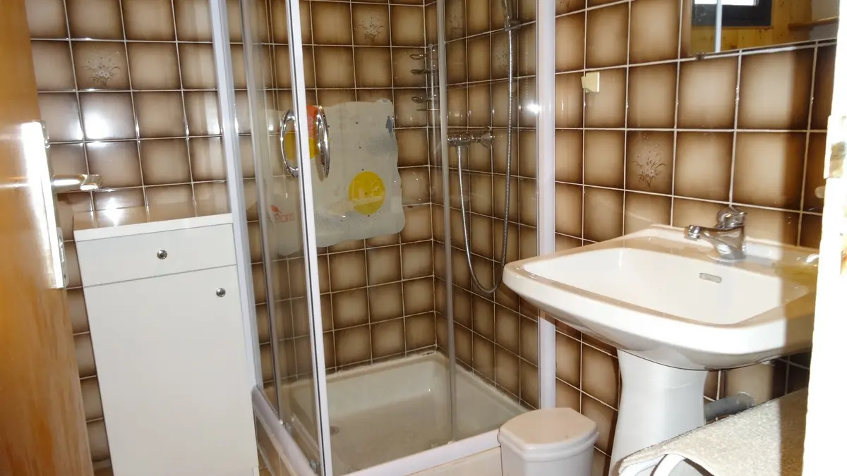 Meublé GILBERT JEANSELME D St Léger les Mélèzes