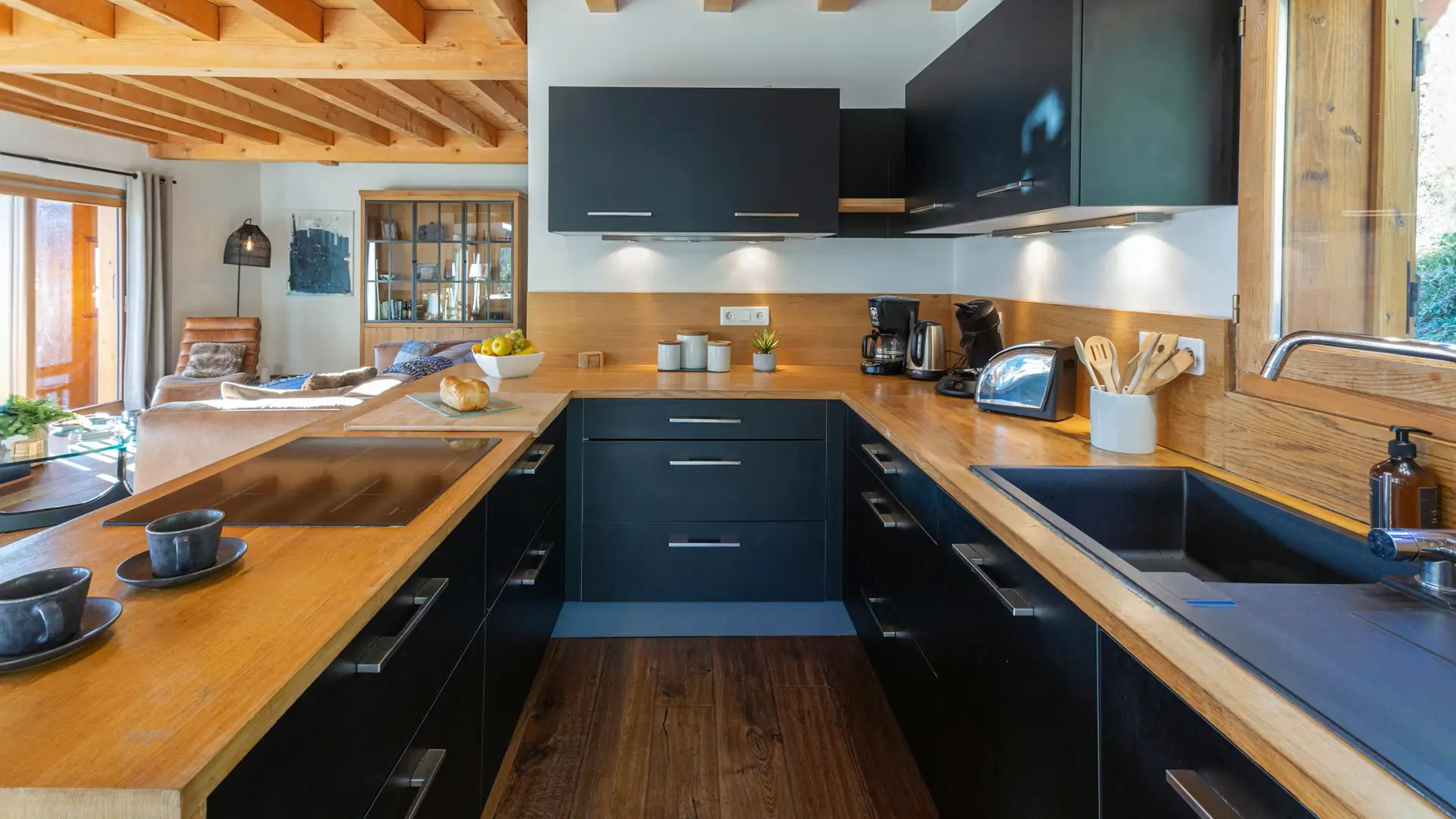 Chalet Manoe - OVO Network_Manigod