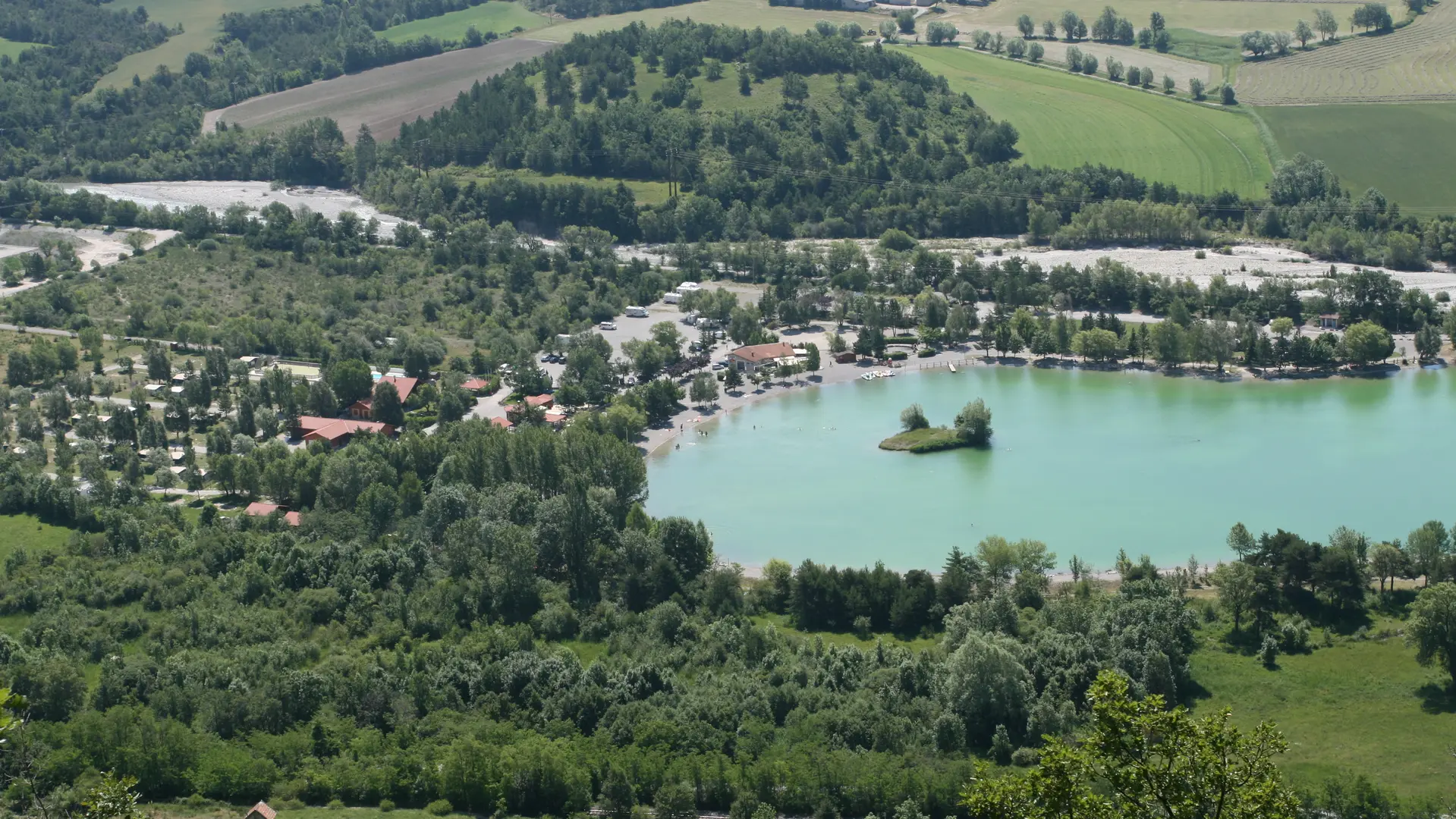 Camping 'Les Rives du Lac' à Veynes