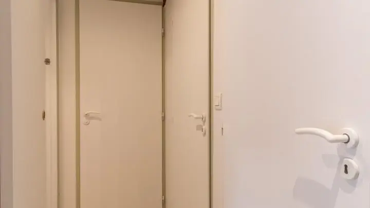 Couloir accès chambres et pièces d'eau