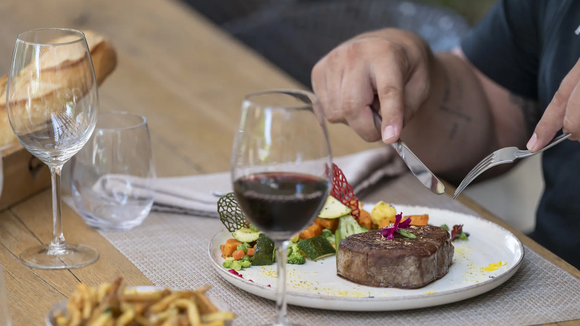 Filet de boeuf et ses frites maison
