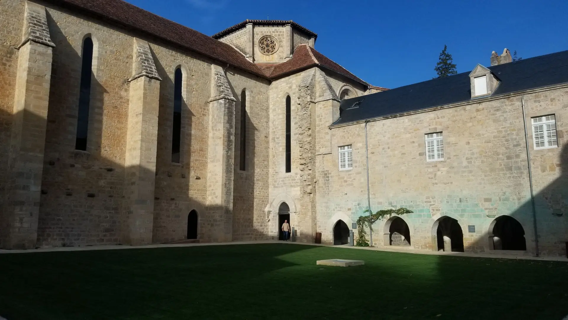 L' abbaye de Beaulieu.