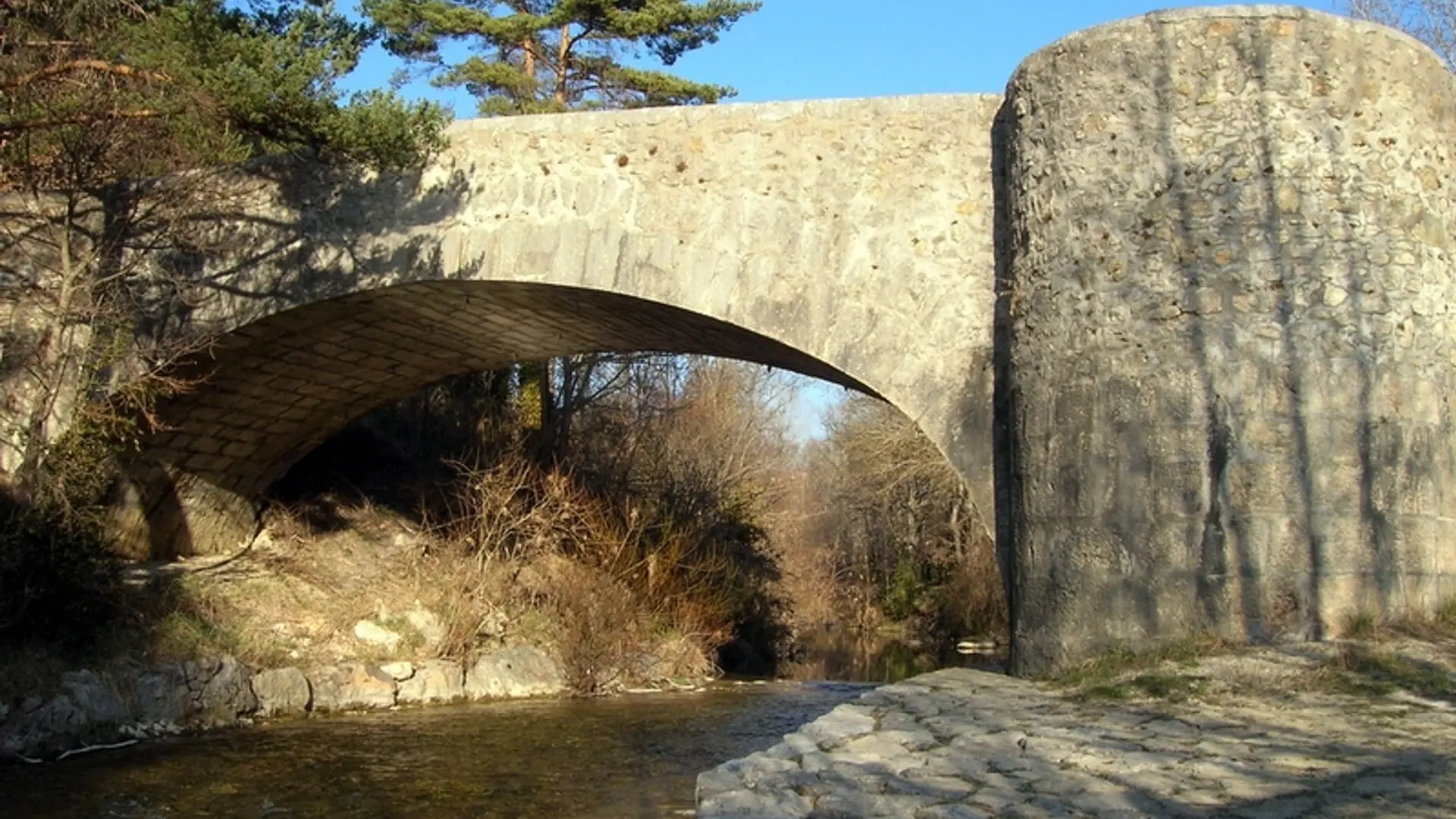 Le pont de la Souche