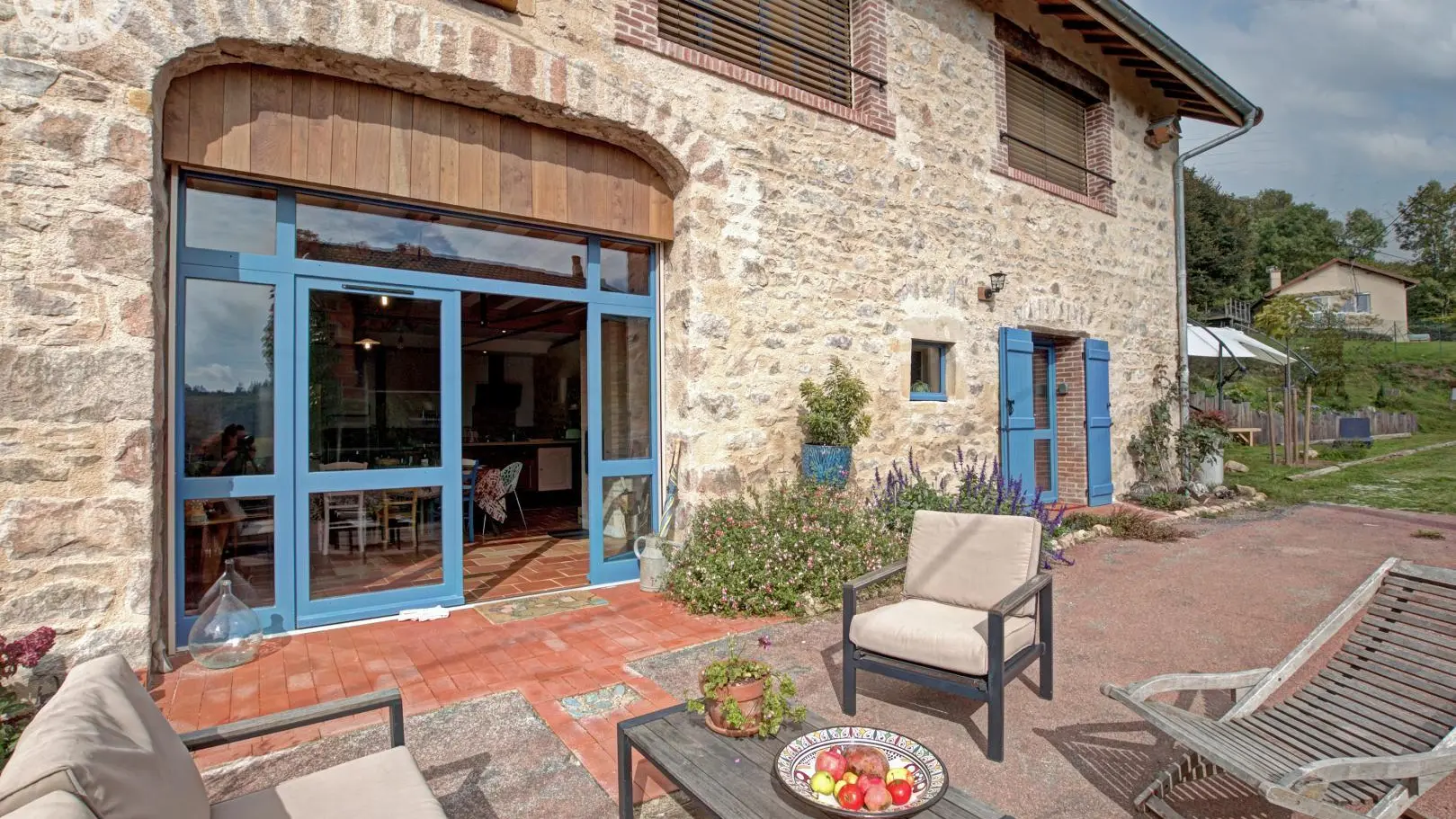 Espace Détente extérieur, devant pièce de vie