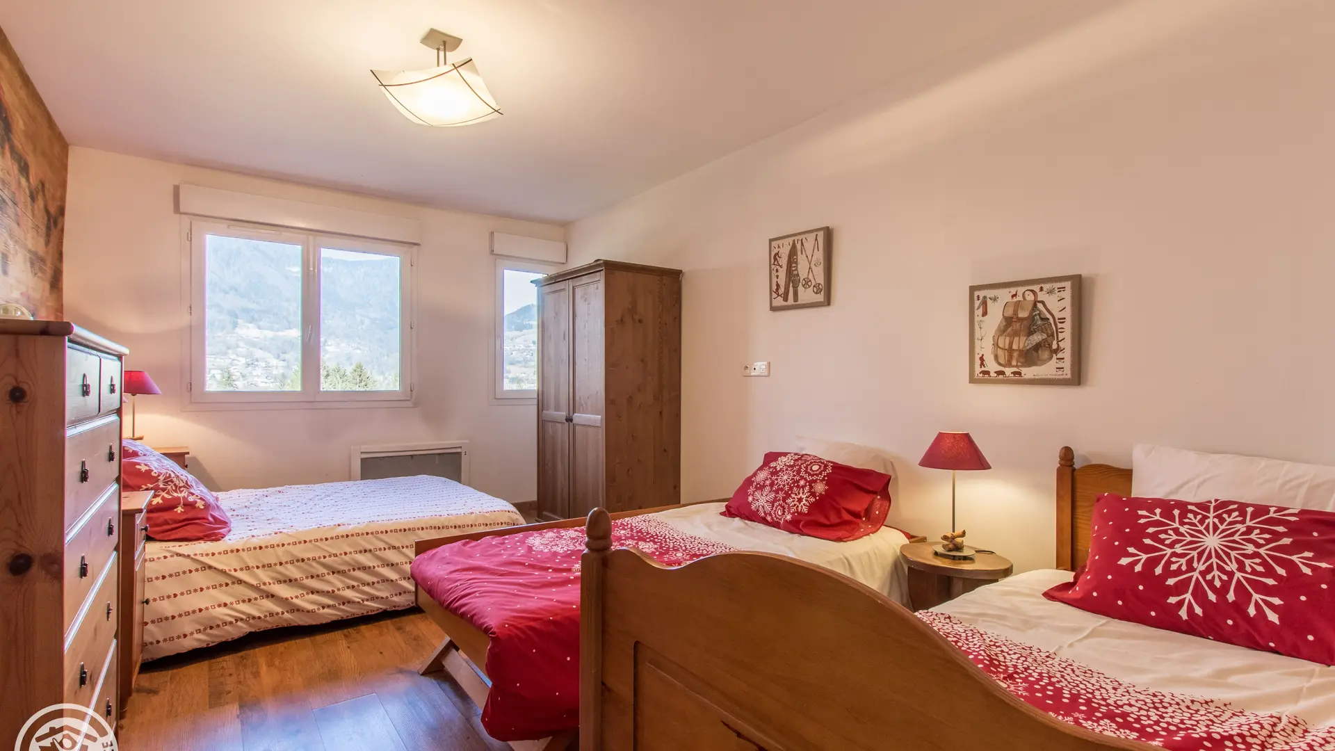 Chambre Marcelly 4 personnes 1 lit double et 2 lits simples