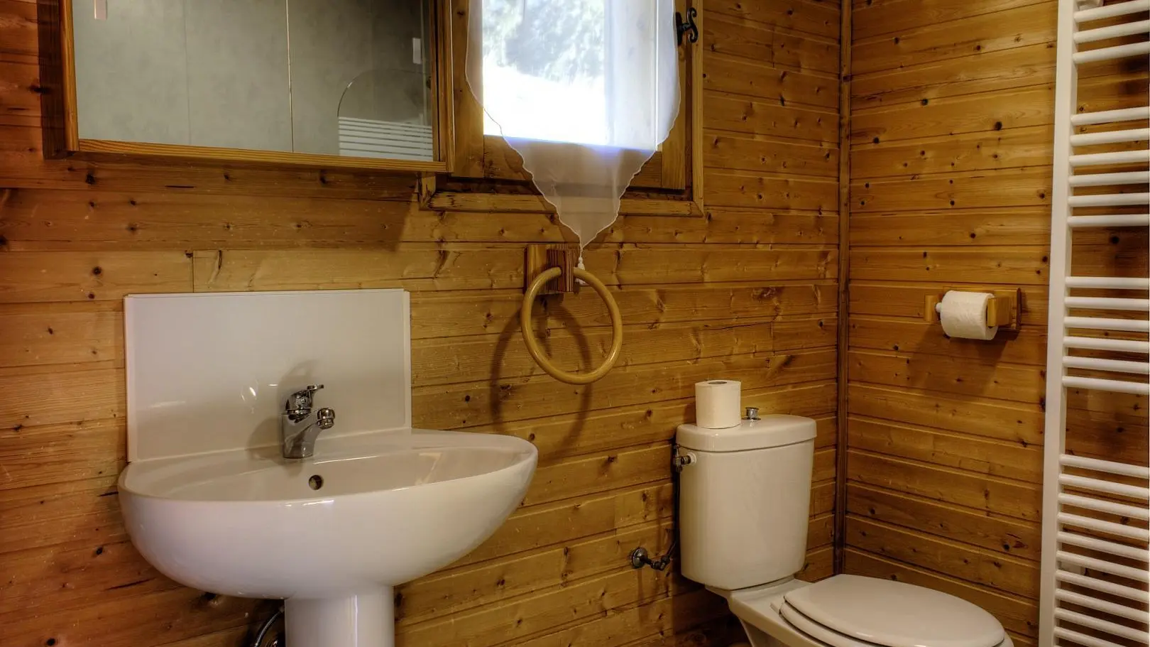 Gîte Cityse-Salle de bain/WC-La Bollène-Vésubie-Gîtes de France des Alpes-Maritimes