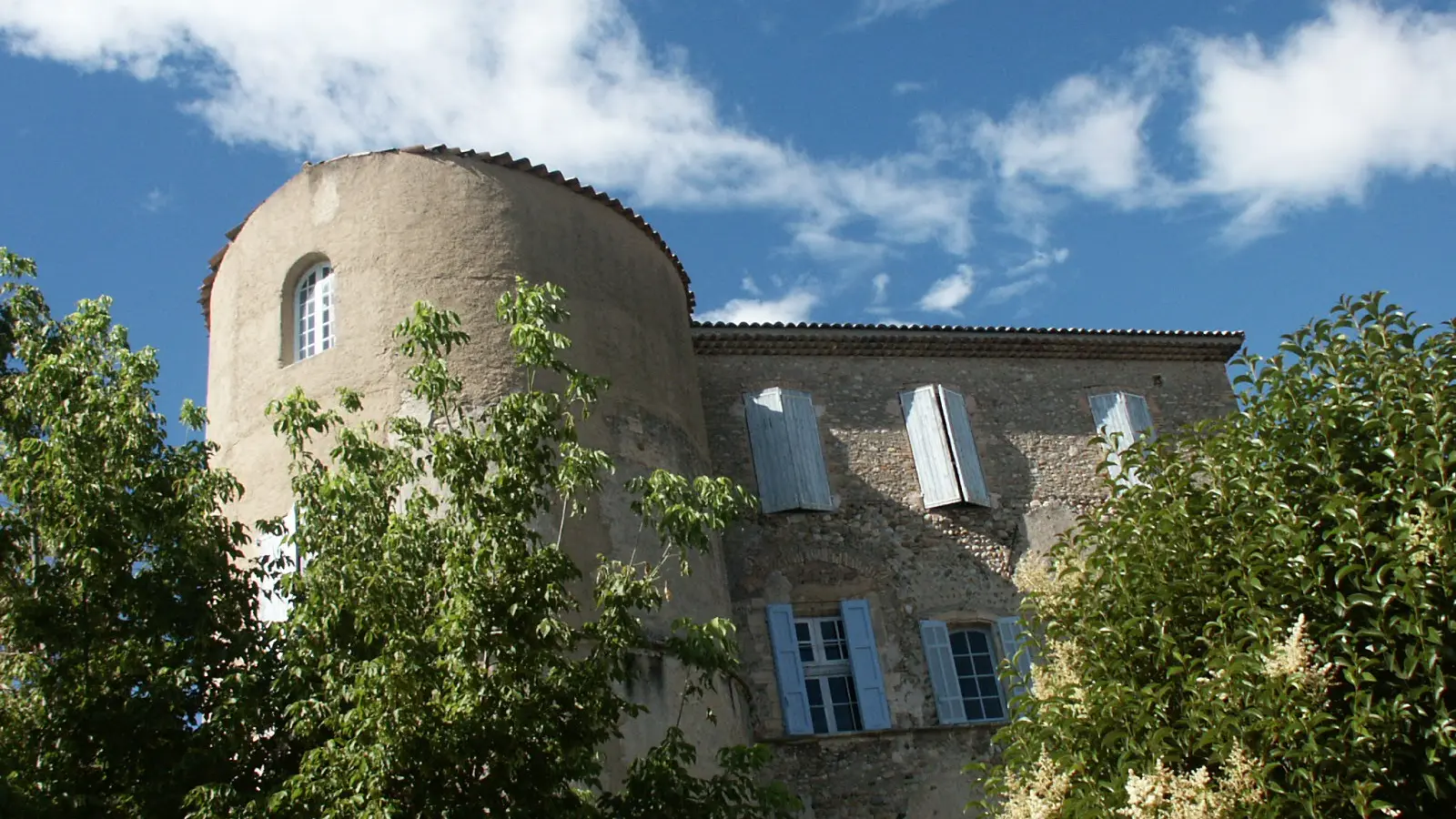 Vue sud du château d'Oraison