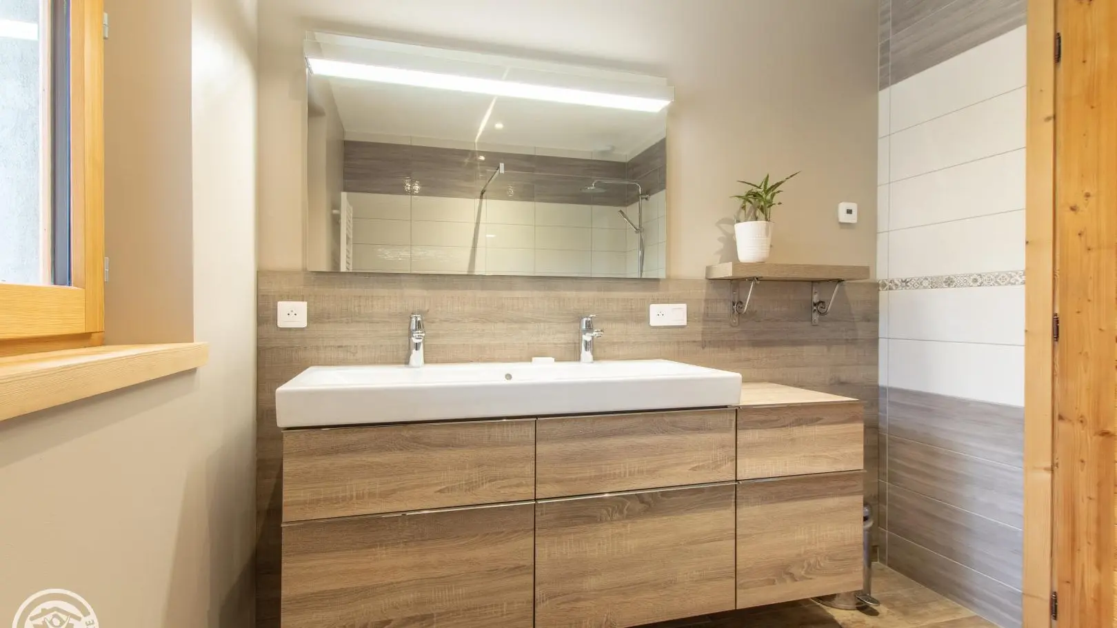 Salle de douche au premier étage