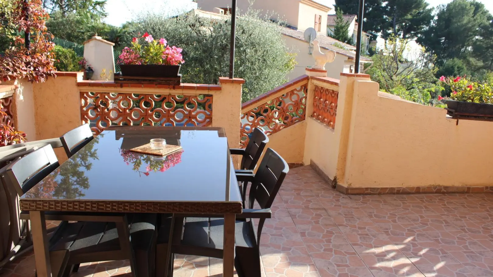 Gîte La Rieissa-terrasse-Colomars-Gîtes de France des Alpes-Maritimes