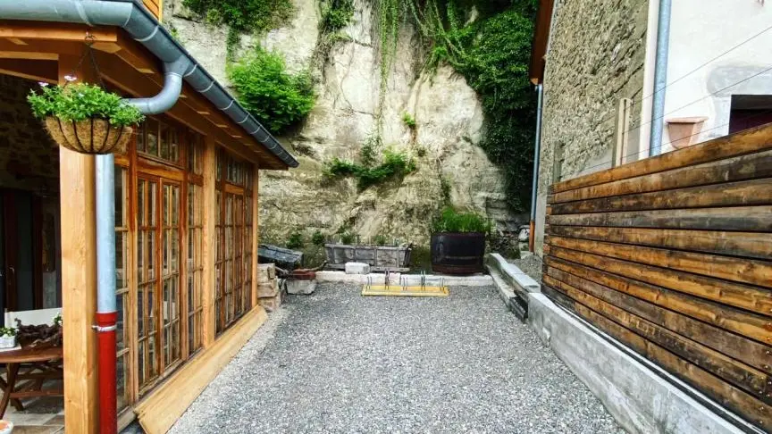Stationnement à côté du gîte