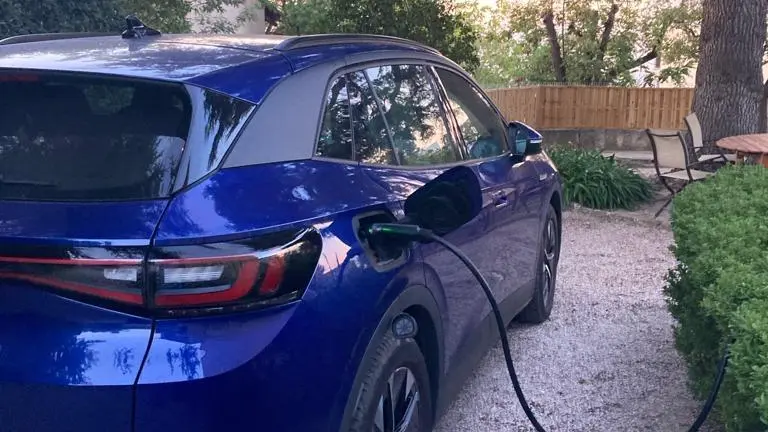 borne de recharge pour véhicules électriques