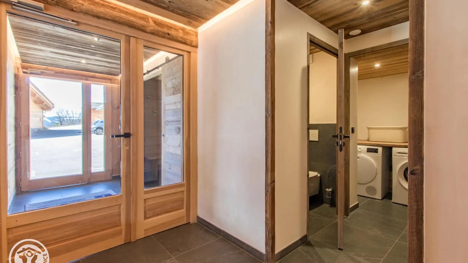 lingerie avec sèche linge et lave linge