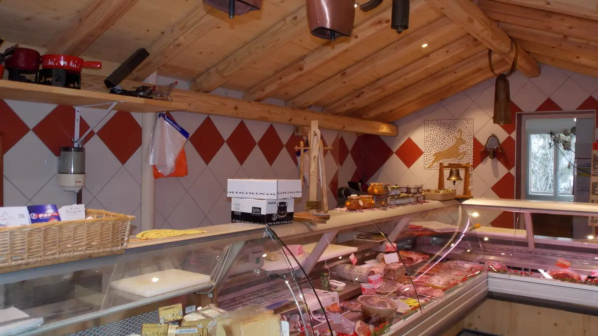 Rayon charcuterie-traiteur - Épicerie Alp Ser Vit - La Grave