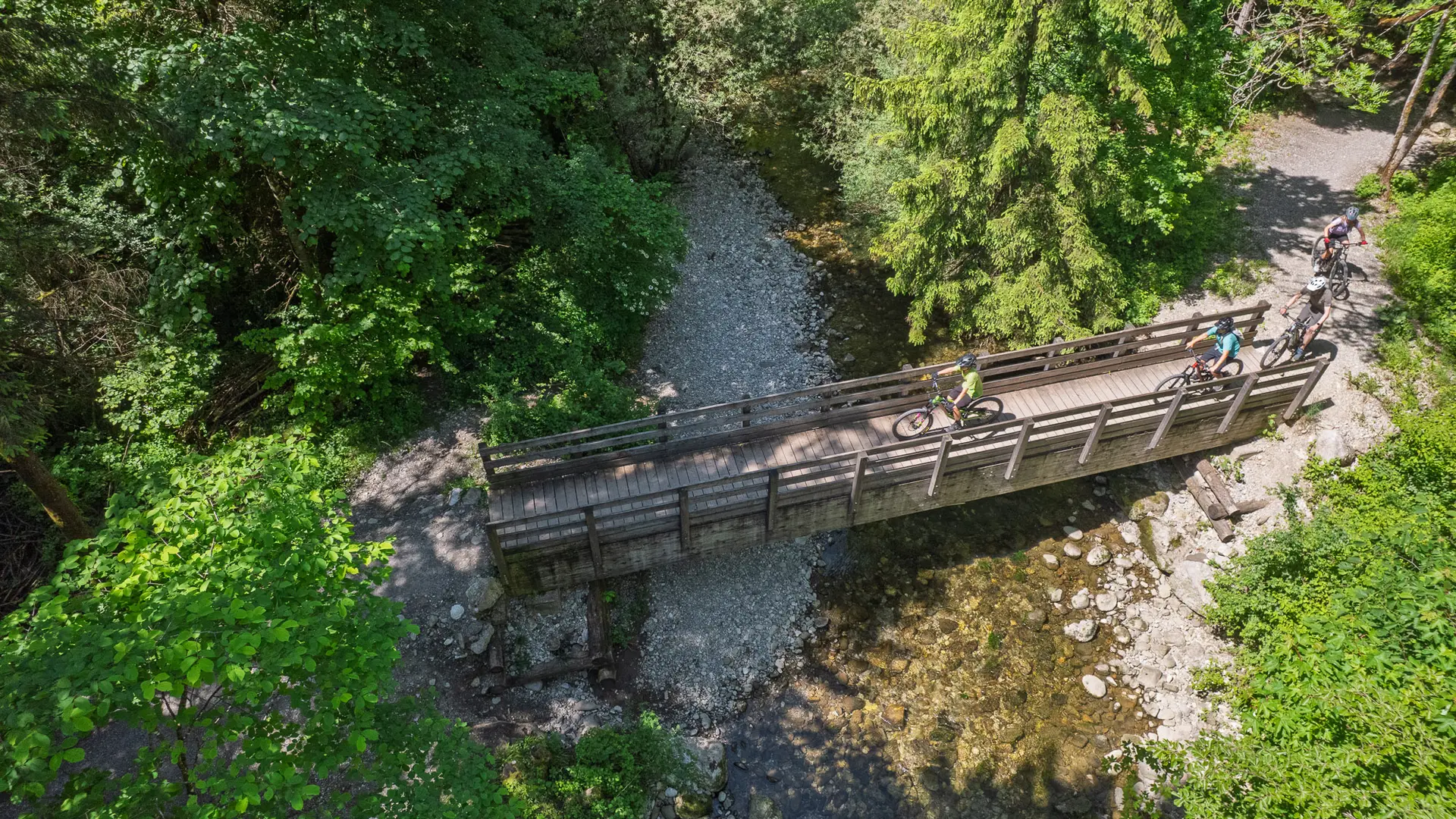 vtt alex rivière fier