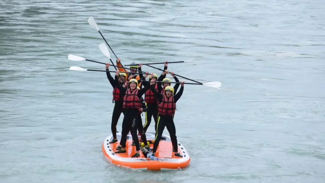 Stand up Paddle géant sur rivière_Les Orres