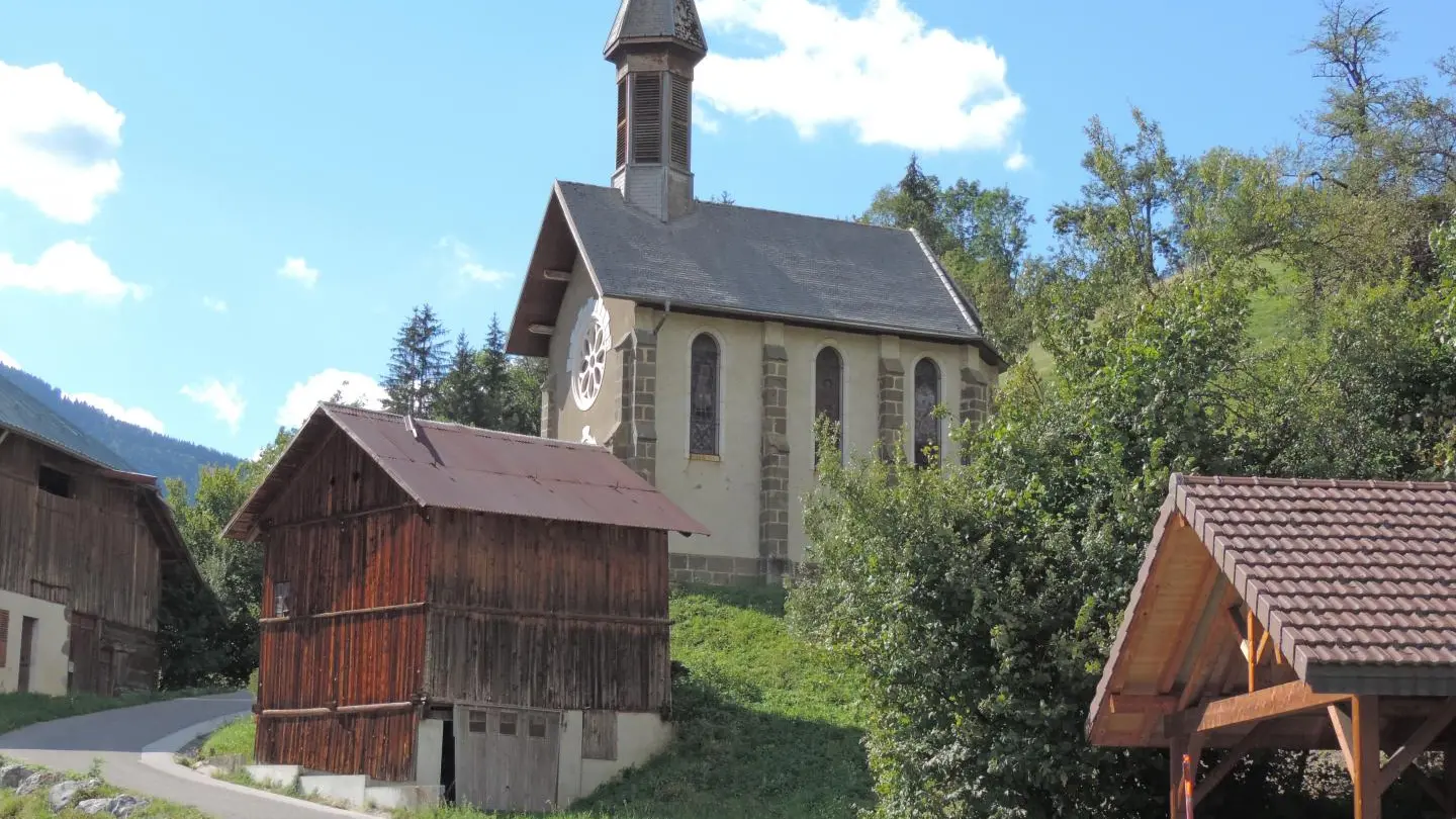 La chapelle du hameau.