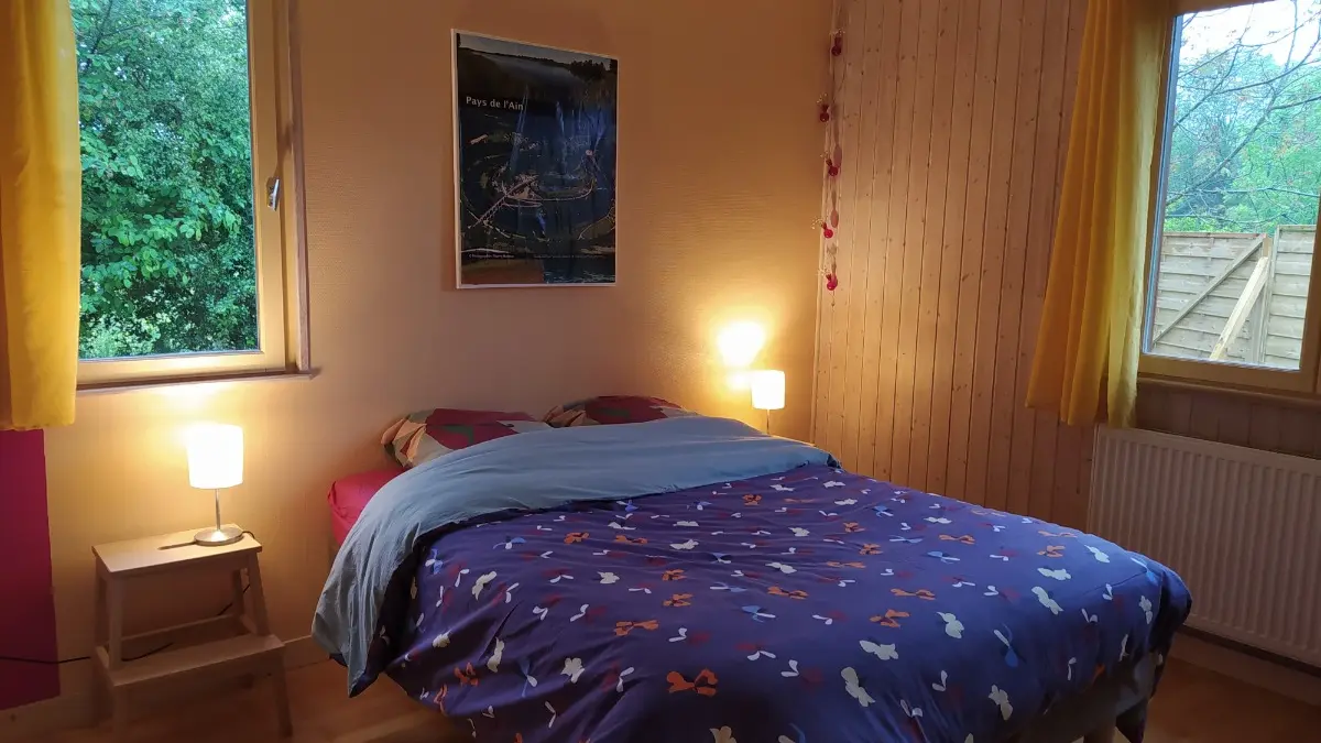 Grande chambre  lit 140 x 190