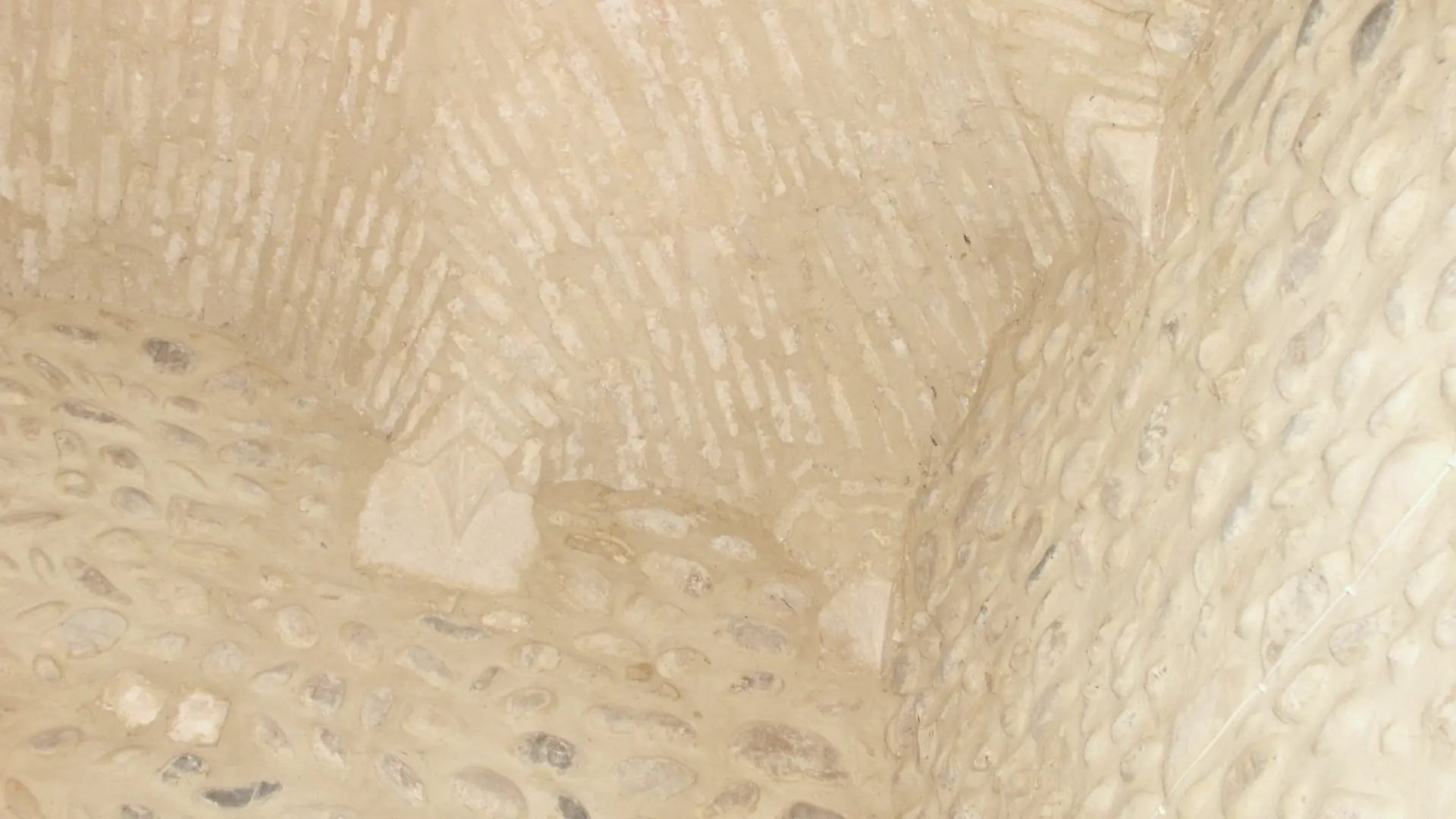 Plafond de la médiathèque