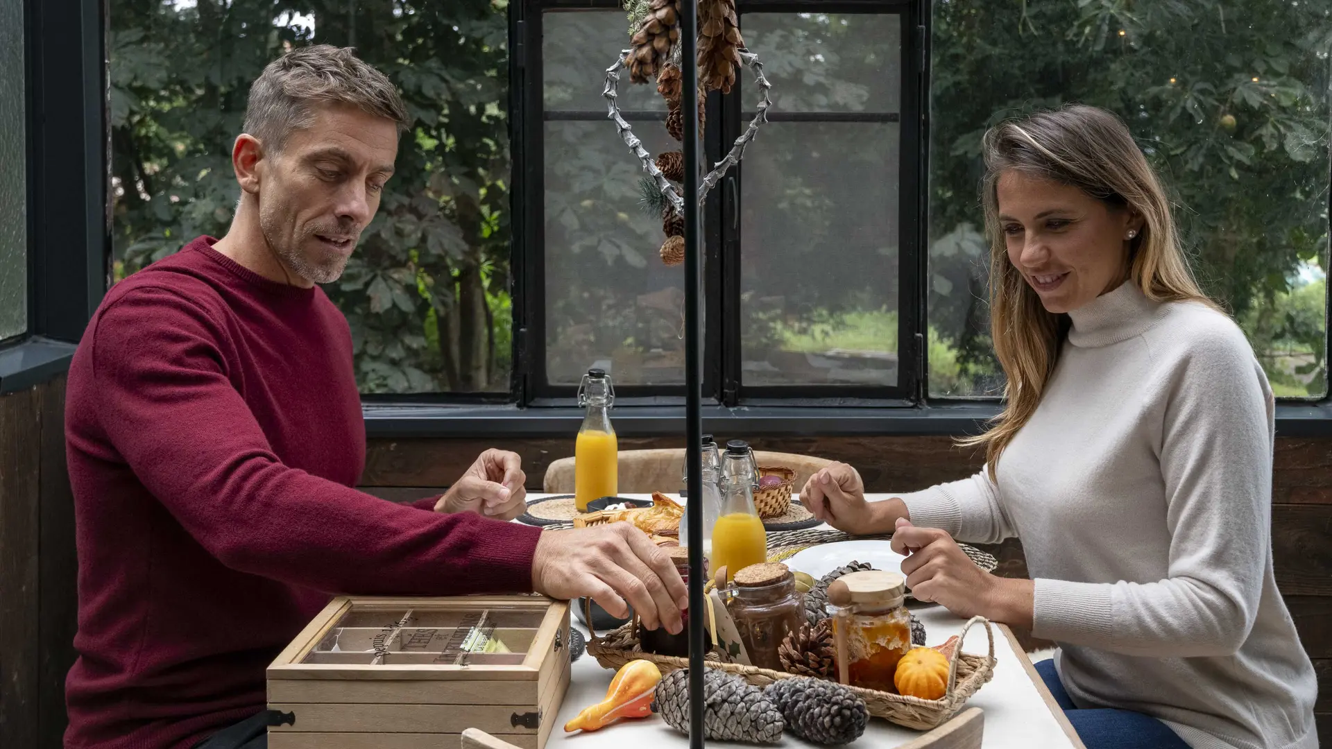 Séjour insolite avec brunch et check-out tardif – Escapade en amoureux dans le Roannais (Loire), à 1h de Lyon, Clermont et St Etienne