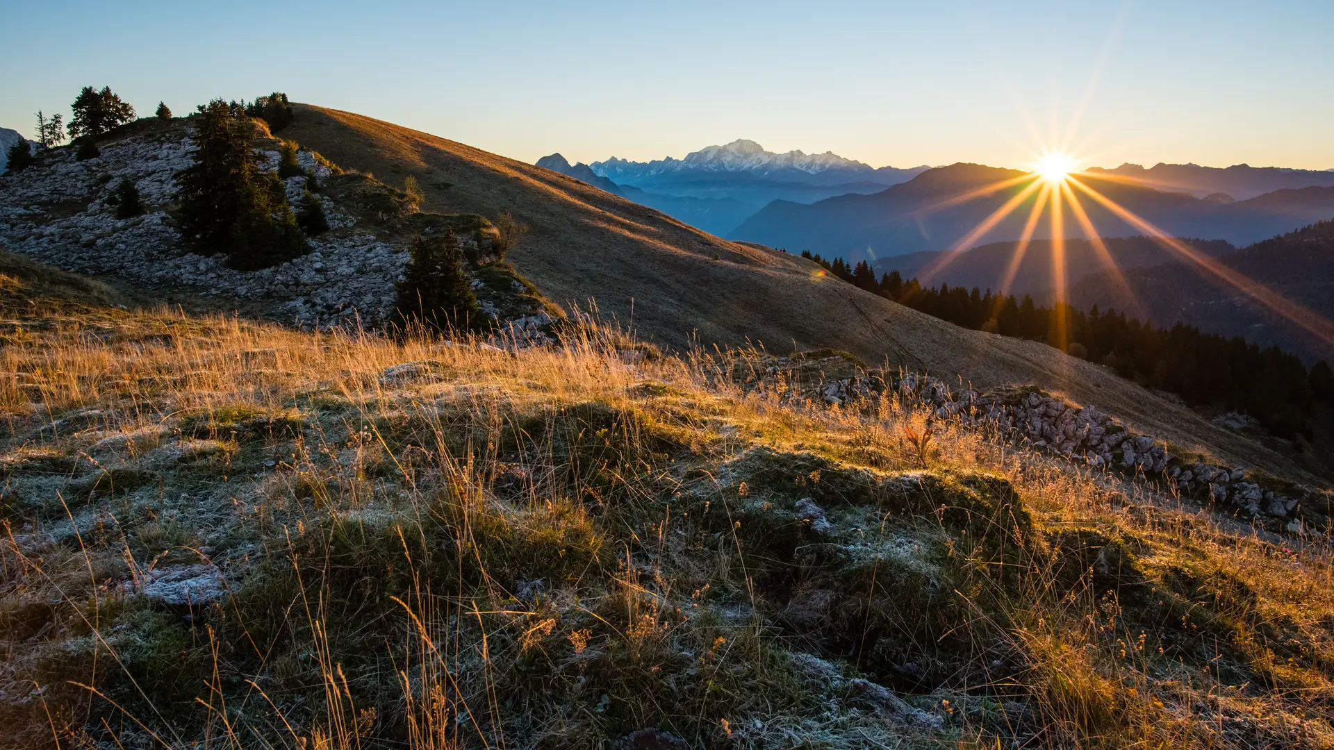 Lever de soleil en automne Montagne du Charbon