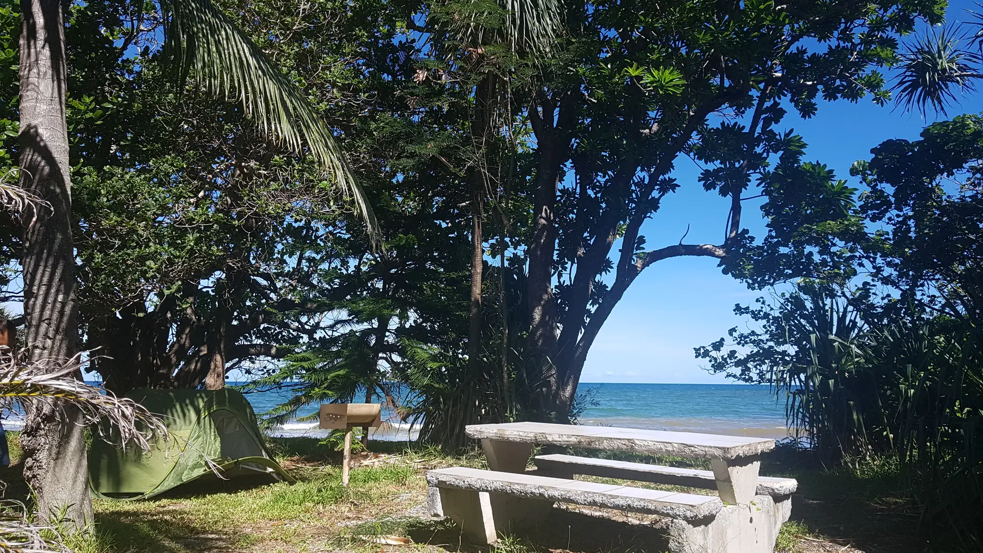 Un emplacement idéal pour pique-niquer en toute tranquillité, entre Mer et Verdure