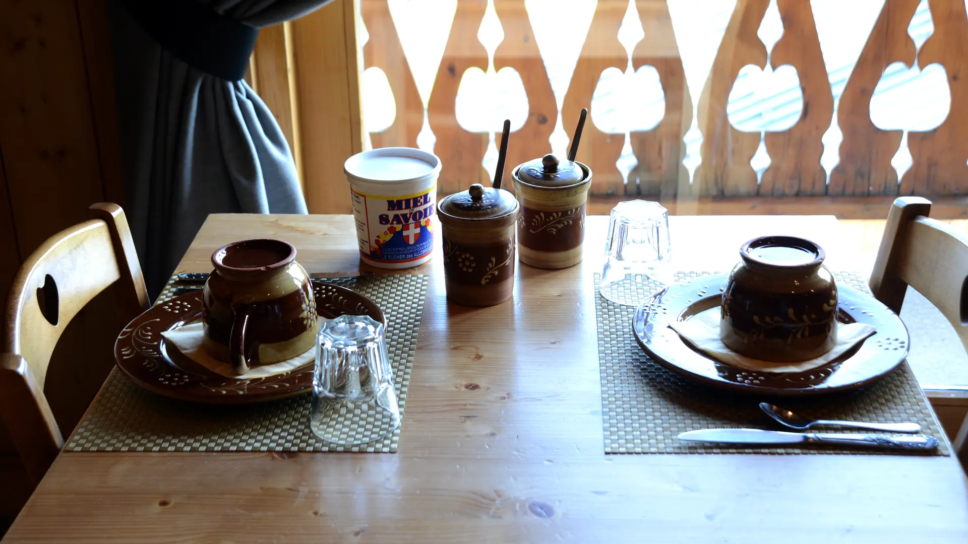 Table petit déjeuner