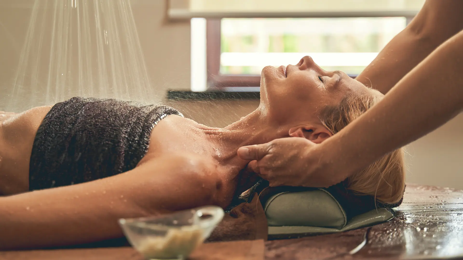 Masaje de lluvia marina