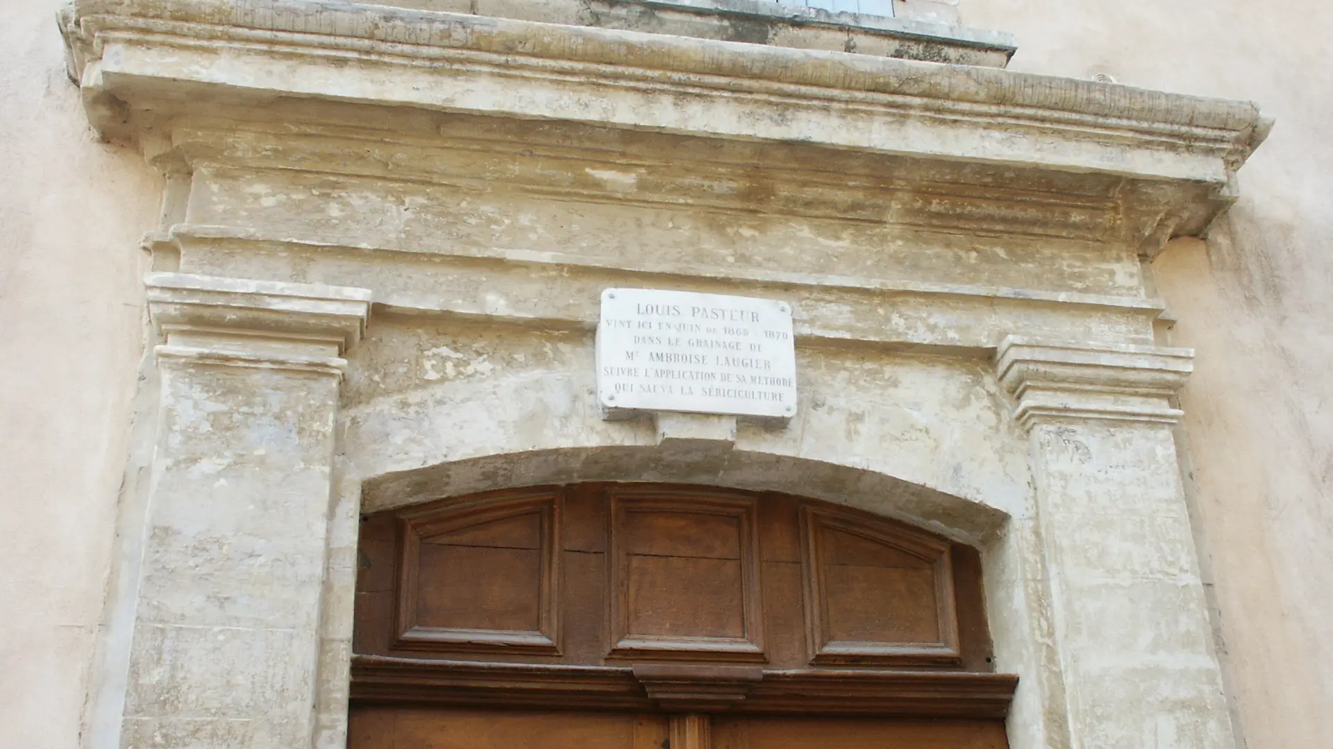 Plaque Louis Pasteur château d'Oraison