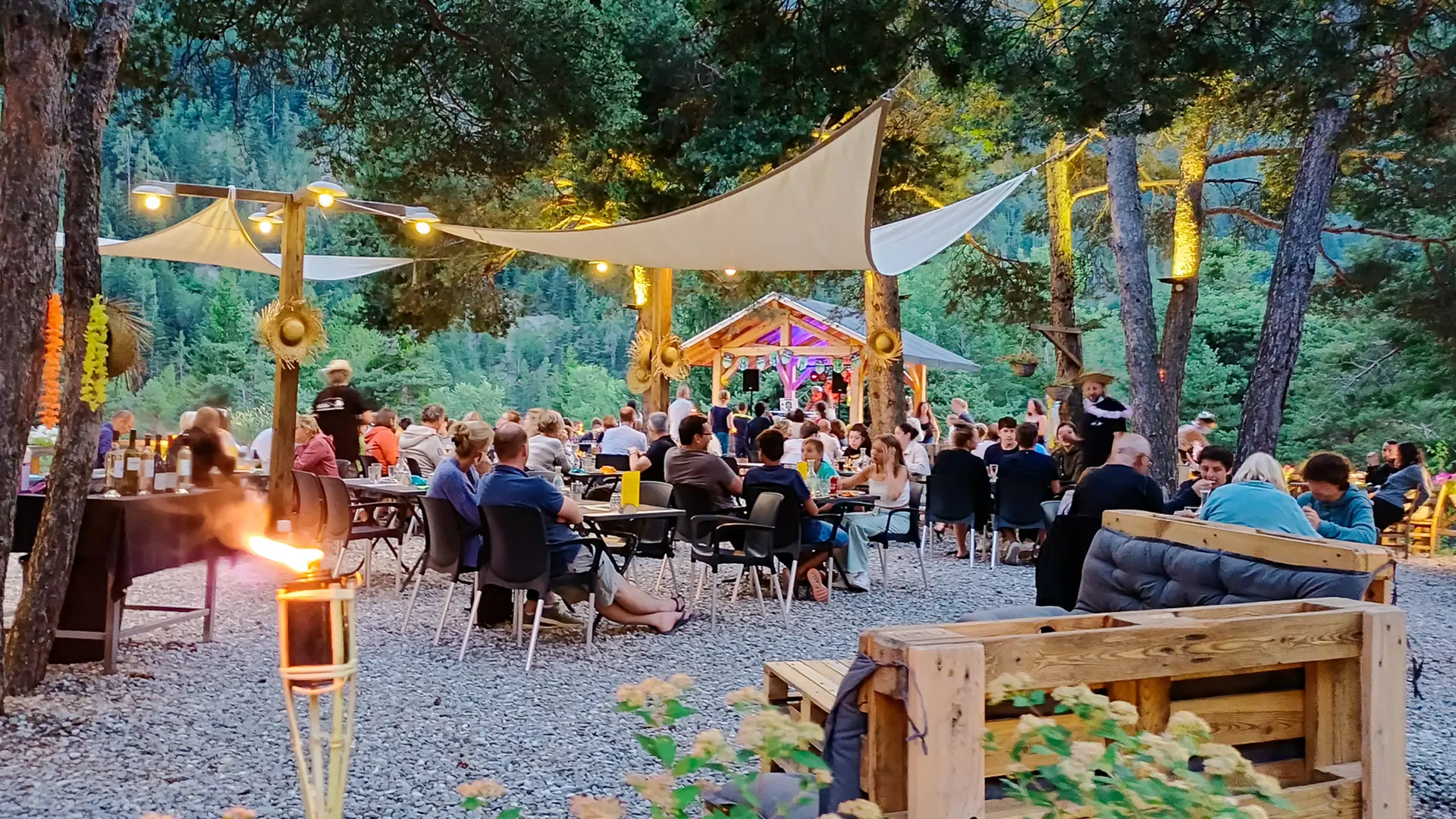 Tente lodge perchée Rioclar