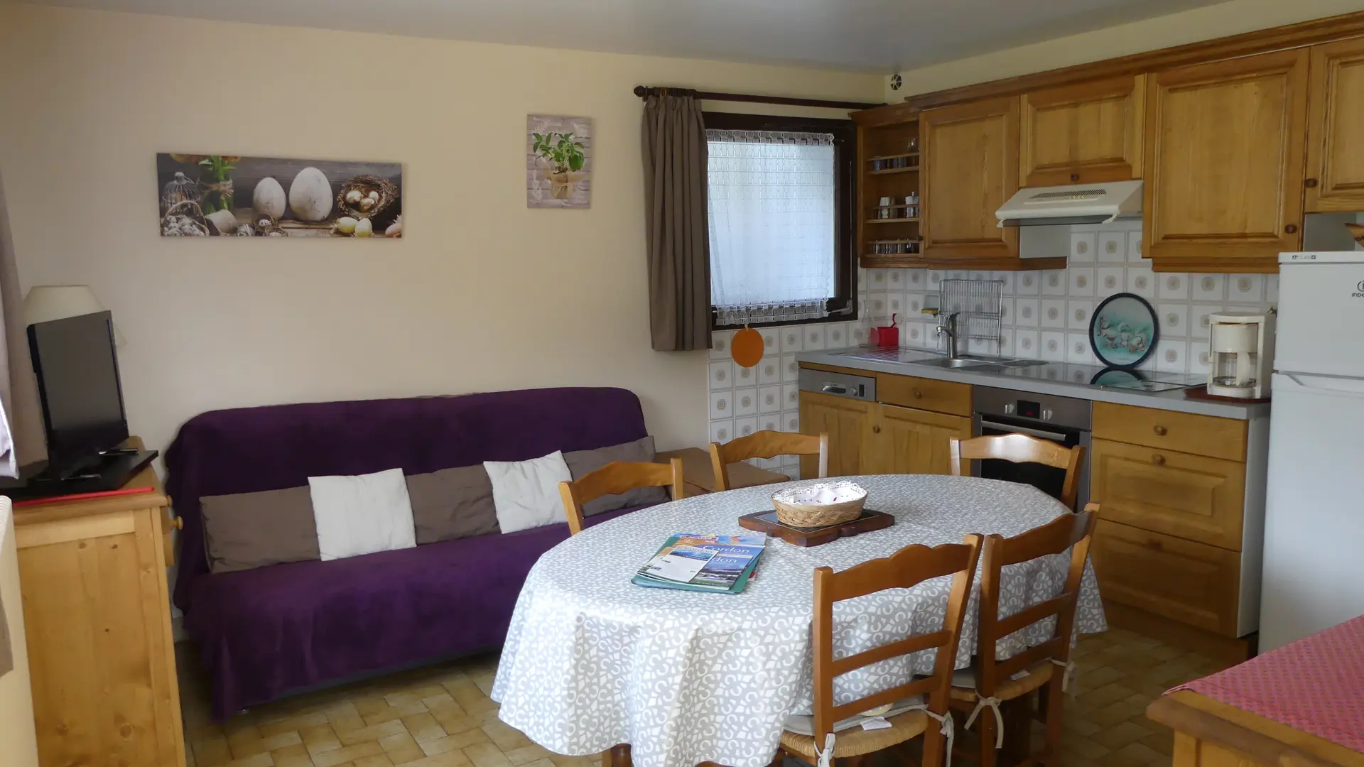 Salle à manger et cuisine