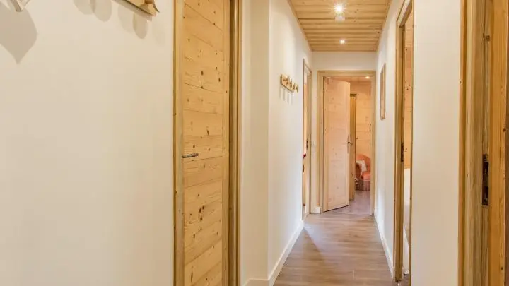 Couloir desservant les pièces