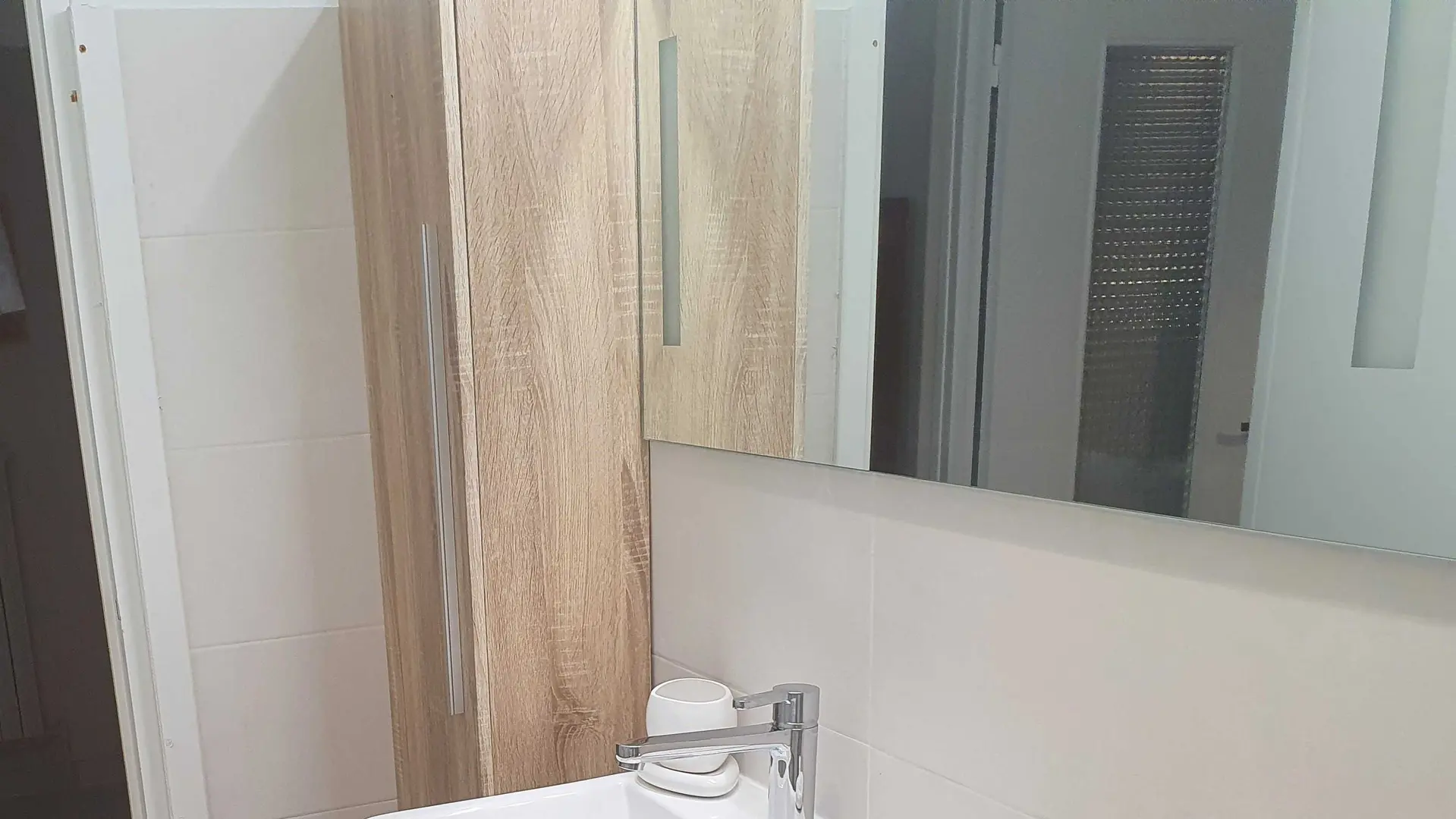 Gîte Les Hirondelles-Le lavabo-Roquebillière-Gîtes de France des Alpes-Maritimes