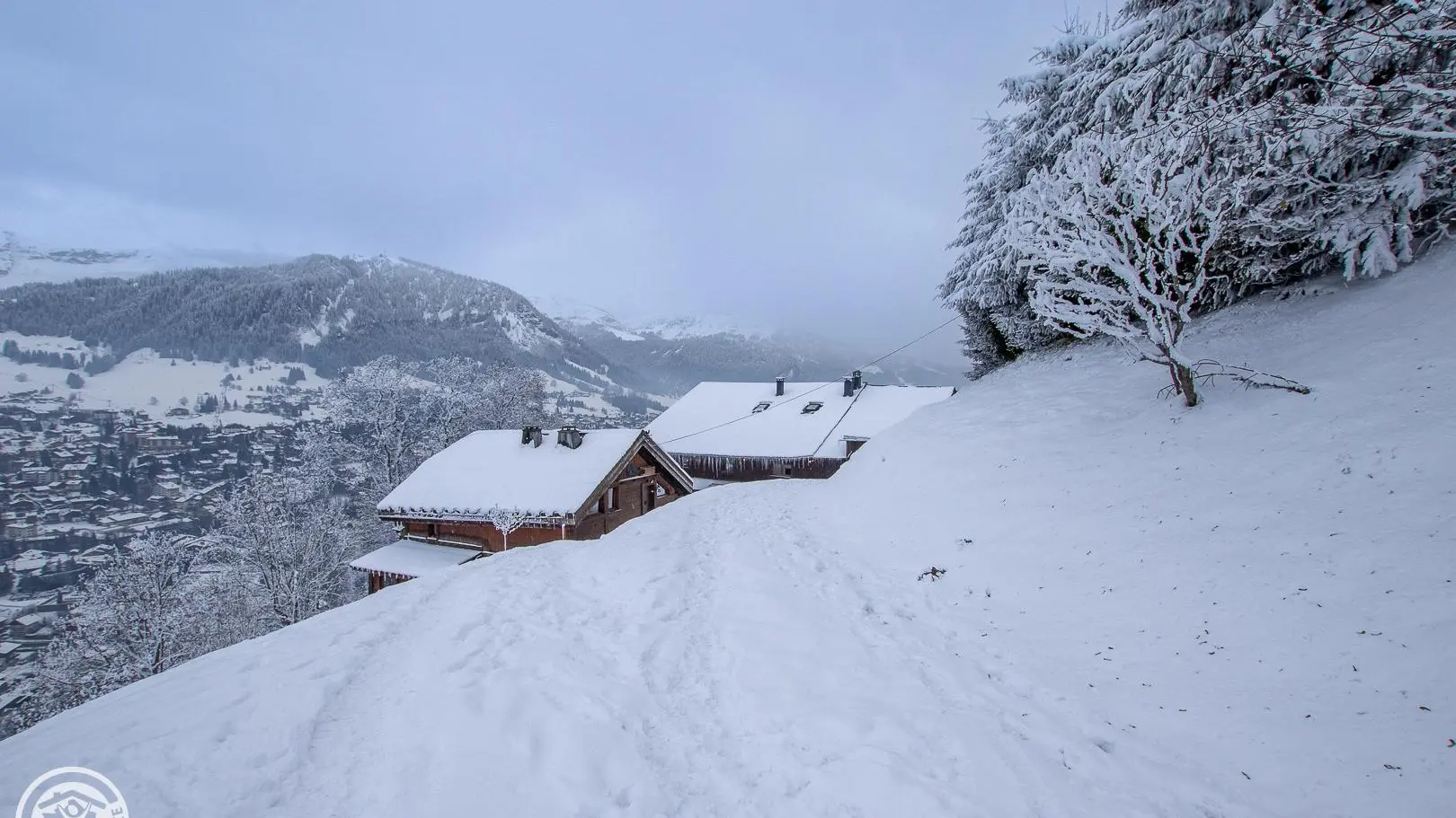 Accès au gîte depuis le parking
