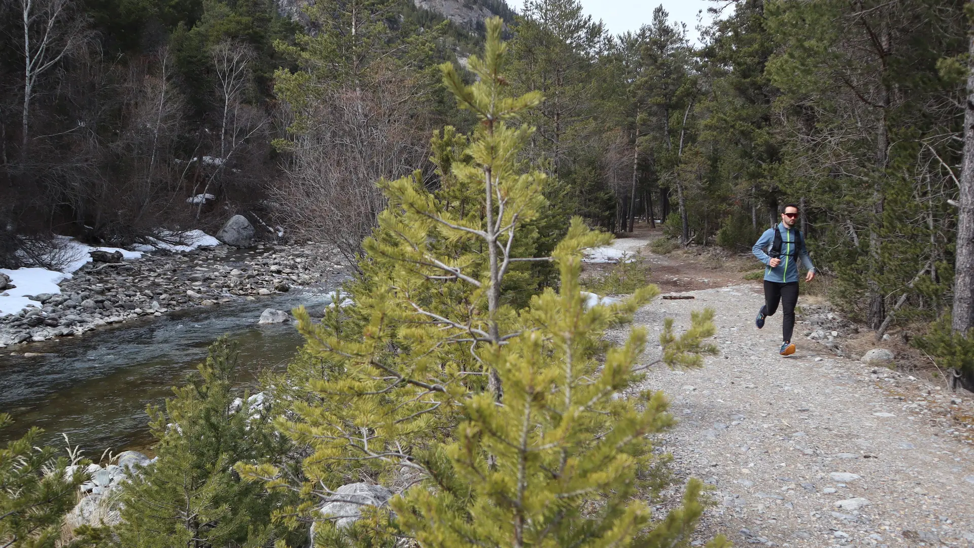 Au bord de la Clarée entre Val des Prés et Plampinet