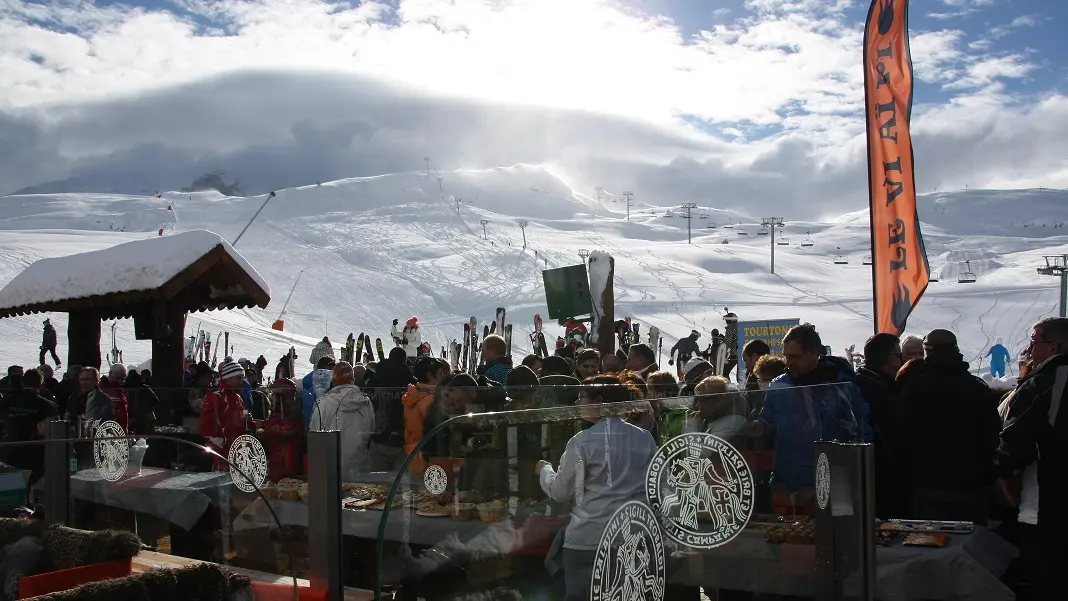 Restaurant d'altitude, grand bar musical sur les pistes, Dévoluy, Hautes-Alpes