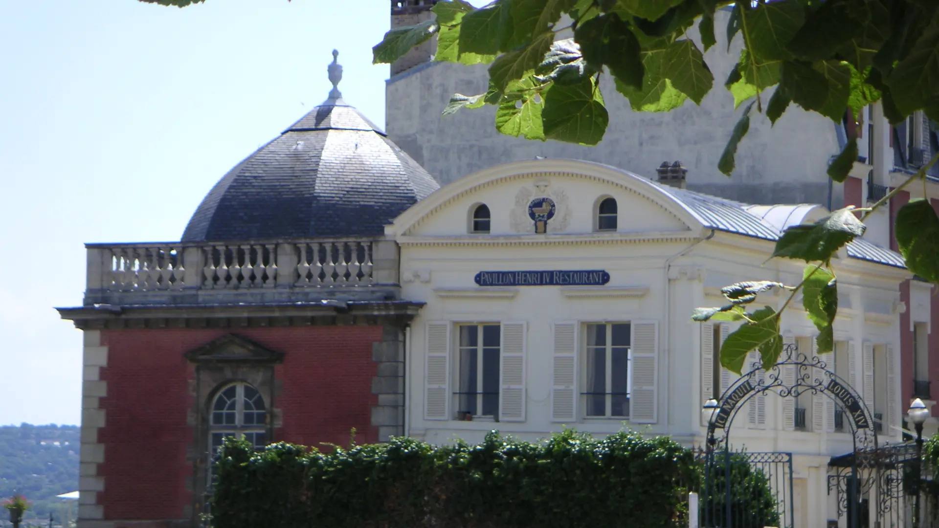 Etape 1 - Le Pavillon Henri IV